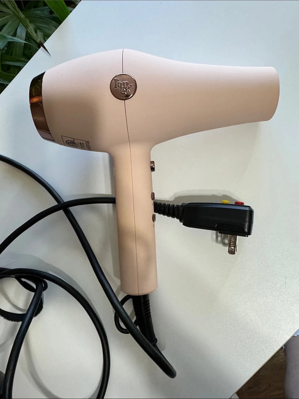 Lange HD1997 Hair Dryer in Blush Pink with Rose Gold Trim Works
